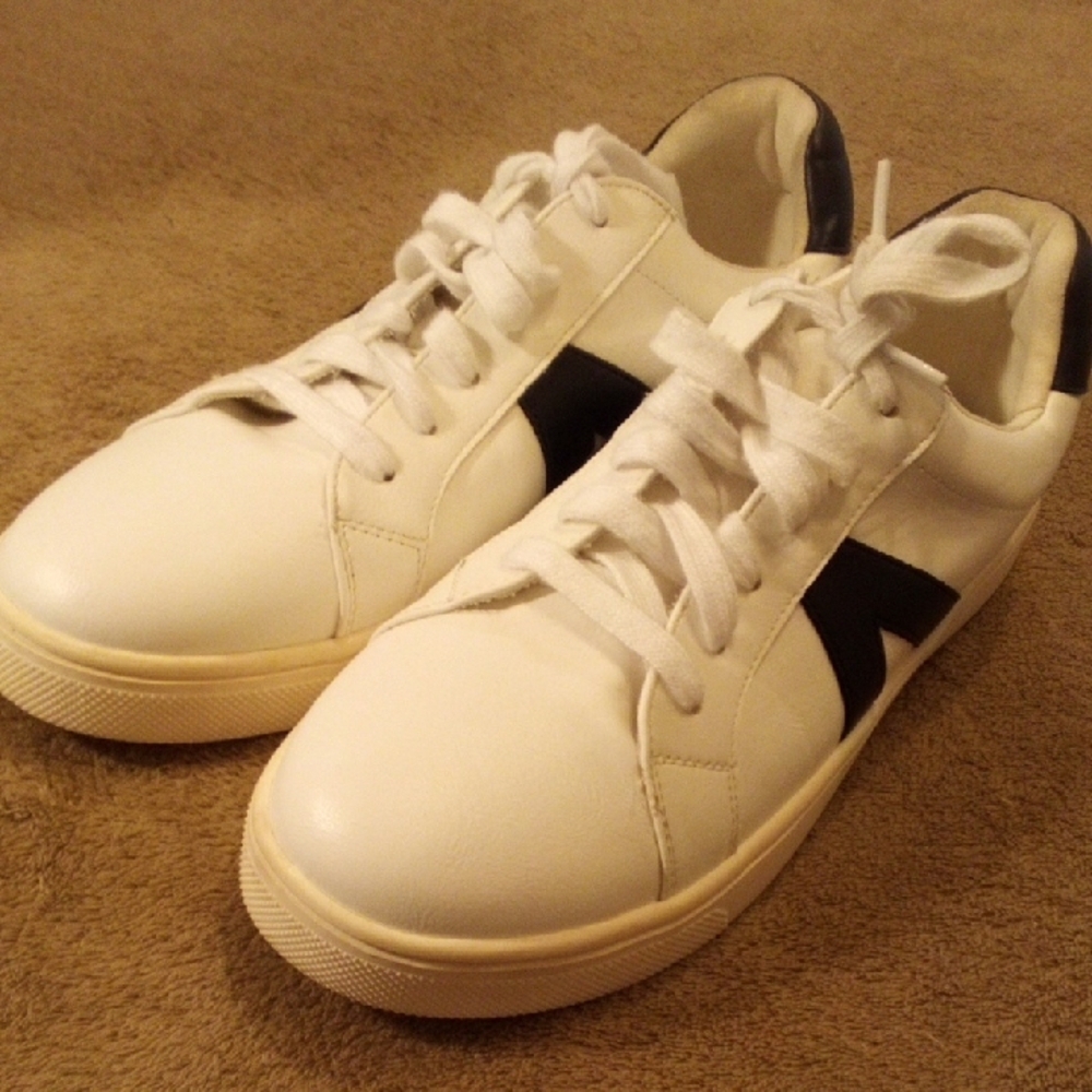 MIA White and Black Women's Sneakers - Picture 3 of 7